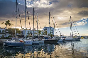 Spain, Canary Islands, Gran Canaria Island, Puerto de Mogan, resort marina, dawn