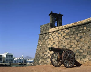 Images Dated 6th November 2008: Spain, Canary Islands, Lanzarote, Arrecife, San Gabriel Castle