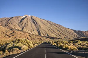 Images Dated 25th September 2019: Spain, Canary Islands, Tenerife Island, El Teide Mountain, dawn view from highway TF 21