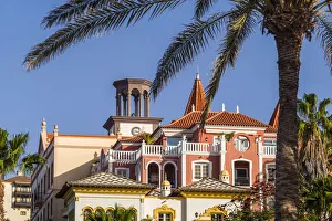 Images Dated 25th September 2019: Spain, Canary Islands, Tenerife Island, Playa de Las Americas, Playa del Duque beach