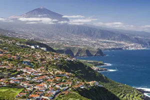 Images Dated 25th September 2019: Spain, Canary Islands, Tenerife Island, El Sauzal, elevated view of the west coast