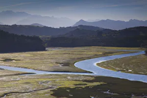 Spain, Cantabria Region, Cantabria Province, San Vicente de la Barquera, river estuary
