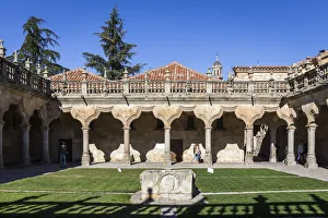 Spain, Castile and Leon, Salamanca, University, The cloister of Escuela Menores
