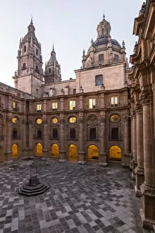 Images Dated 29th June 2022: Spain, Castile and Leon, Salamanca, Pontifical University, The main cloister