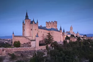Images Dated 20th December 2012: Spain, Castilla y Leon Region, Segovia Province, Segovia, The Alcazar, dusk