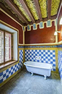 Images Dated 18th March 2022: Spain, Catalonia, Barcelona, Casa Vicens, Bathroom at the 1st floor