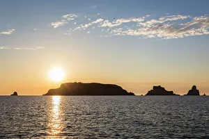 Spain, Catalonia, Costa Brava, L'Estartit, View of the Medas Island from the beach