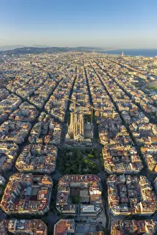 Spain, Catalunya, Barcelona, Aerial view of Eixample district and Sagrada Familia