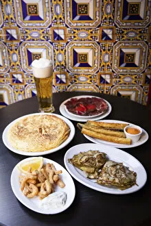Images Dated 31st May 2022: Spain, Madrid, Bodega La Ardosa, Tapas on a table of Bodega La Ardosa restaurant