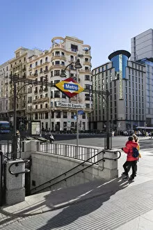 Images Dated 31st May 2022: Spain, Madrid, Plaza de Espana