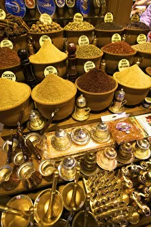 Images Dated 13th June 2013: Spice Bazaar, Istanbul, Turkey