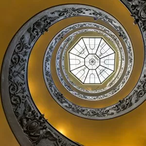 Round Gallery: Spiral staircase in the Vatican museum, Rome, Italy