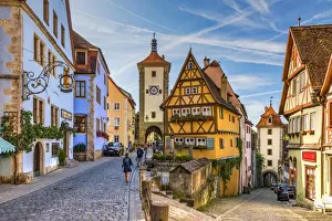 Spitalgasse street with Plonlein half-timbered building in the middle and Siebers Tower on the left