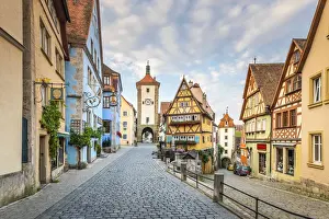 Spitalgasse street with Plonlein half-timbered building and Siebers Tower