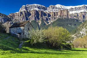 Images Dated 28th February 2014: Springtime landscape in the Pyrenees, Huesca, Aragon, Spain