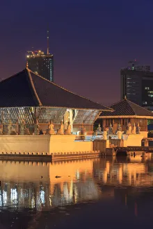 Sri Lanka, Colombo, Beira Lake, Seema Malaka Buddhist Temple
