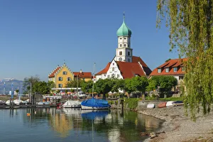 St. Georg church and castle on peninsula, Wasserburg, Lake Constance, Swabia, Bavaria