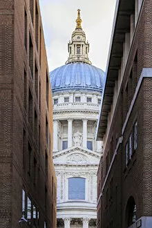 Images Dated 6th December 2017: St Pauls Cathedral by Christopher Wren in the City of London, England, Great Britain