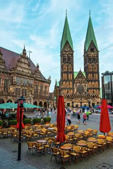 Images Dated 2nd December 2022: St. Peter's cathedral (Bremen Dom), Marktplatz, Bremen City, Bremen, Germany