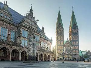 Federal State Prints: St. Petri Cathedral and town hall on the market square at sunrise, Bremen, Germany