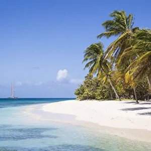 Images Dated 12th February 2018: St Vincent and The Grenadines, Petit St Vincent