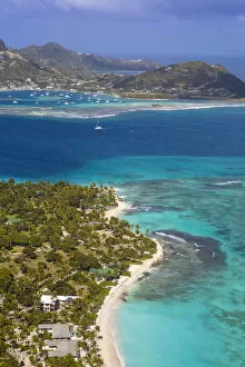 Images Dated 22nd May 2018: St Vincent and The Grenadines, View of Palm Island, with Union Island in distance