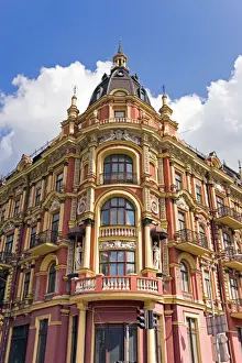 Stalinist architecture on the corner of Volodymyrska and Prorizna Streets