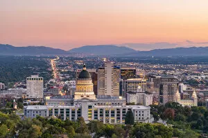 Images Dated 6th October 2018: State Capital building and skyline of Salt Lake City, Utah, USA