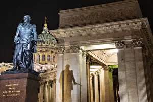 Images Dated 15th April 2016: Statue of Barclay de Tolly in front of the Kazan Cathedral, Saint Petersburg, Russia
