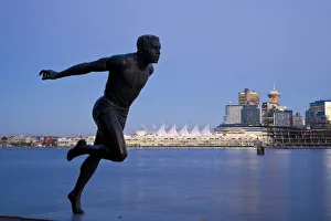 Images Dated 5th March 2008: Statue of Canadian Athlete Harry W. Jerome, Stanley Park, Vancouver, British Columbia
