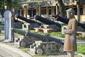 Images Dated 11th June 2014: Statue and cannons at Fine Arts Museum, Citadel, Hue, Thua Thien-Hue, Vietnam
