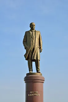 Images Dated 19th December 2017: The statue of the late leader Islam Karimov