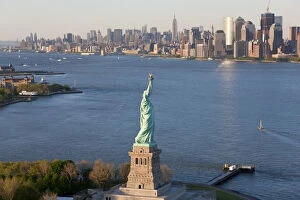 Statue of Liberty (Hudson River, Ellis Island and Manhattan behind), New York, USA