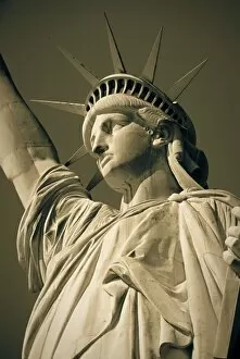 Images Dated 27th August 2009: Statue of Liberty, New York City, USA
