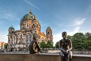 Images Dated 29th April 2016: Statues in front of Berlin Dome and Spree River, Berlin, Germany