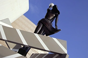 Tsim Sha Tsui Gallery: One of the statues on Hong Kongs Avenue of the Stars
