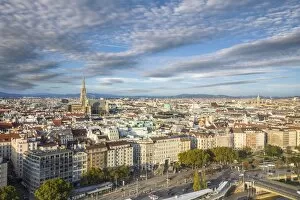 Images Dated 7th September 2017: Stephansdom cathedral and city skyline, Vienna, Austria