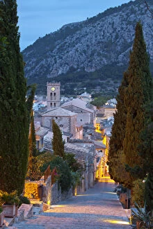 Images Dated 23rd November 2011: Steps of the Way of the Cross & Nostra Senyora dels Angels church, Pollenca, Mallorca