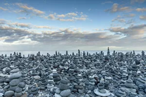 Images Dated 11th January 2019: Stone Displays at Playa Jardin, Puerto de la Cruz, Tenerife, Canary Islands, Spain