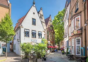 Federal State Prints: Street cafes in the historic Schnoor district, Bremen, Germany