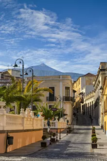 Street Scene, La Orotava, Tenerife, Canary Islands, Spain