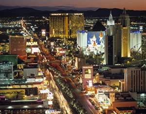 <b class=qtipBold><figcaption>The Strip, Las Vegas</figcaption></b><br>The Strip, Las Vegas, Nevada, USA<br><em>© Walter Bibikow</em> The Strip, Las Vegas