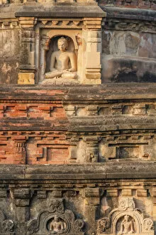 Images Dated 18th May 2020: Stupa of Sariputta, Buddhist temple ruins, Nalanda, Bihar, India