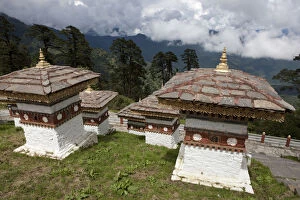 Images Dated 2nd February 2010: Stupas or chortens at the Dochu La Pass in the Himalayan Kingdom of Bhutan