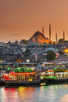 Mosque Collection: Suleymaniye Mosque and city skyline at sunset, Istanbul, Turkey