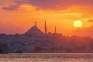 Turkiye Prints: Suleymaniye Mosque and Istanbul skyline at sunset