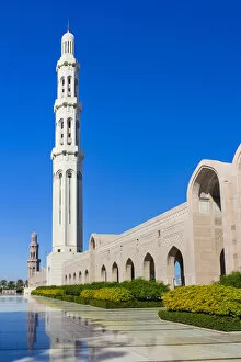 Sultan Qaboos Mosque on sunny day, Muscat, Muscat Governorate, Oman