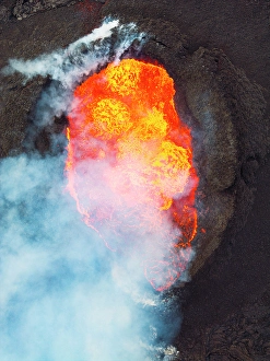 Adventure Prints: Sundhnukasgigar Volcano, during the eruption of summer 2024, Iceland