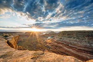 Western Usa Prints: Sunrise at Alstrom Point, Lake Powell, Glen Canyon National Recreation Area, Page