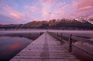 Images Dated 1st November 2019: Sunrise at Glenorchy, Otago, New Zealand